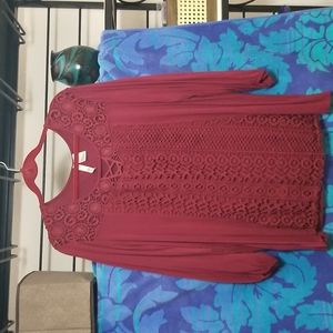 Burgundy top with crocheting detail